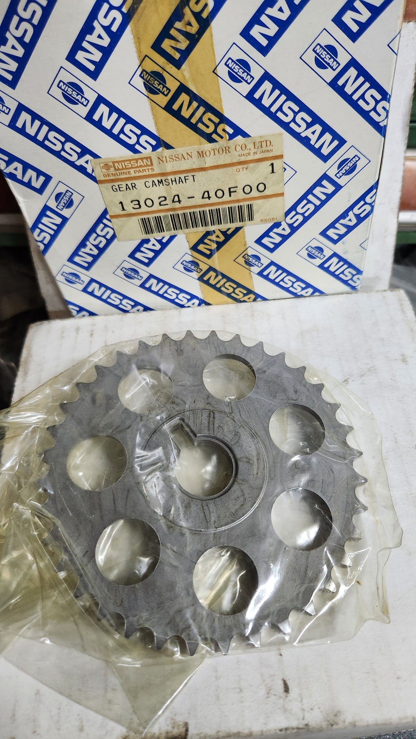 KA24E camshaft sprocket 13024-40F00