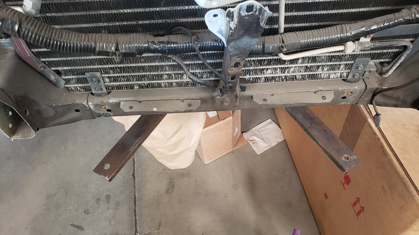 Intercooler mounts