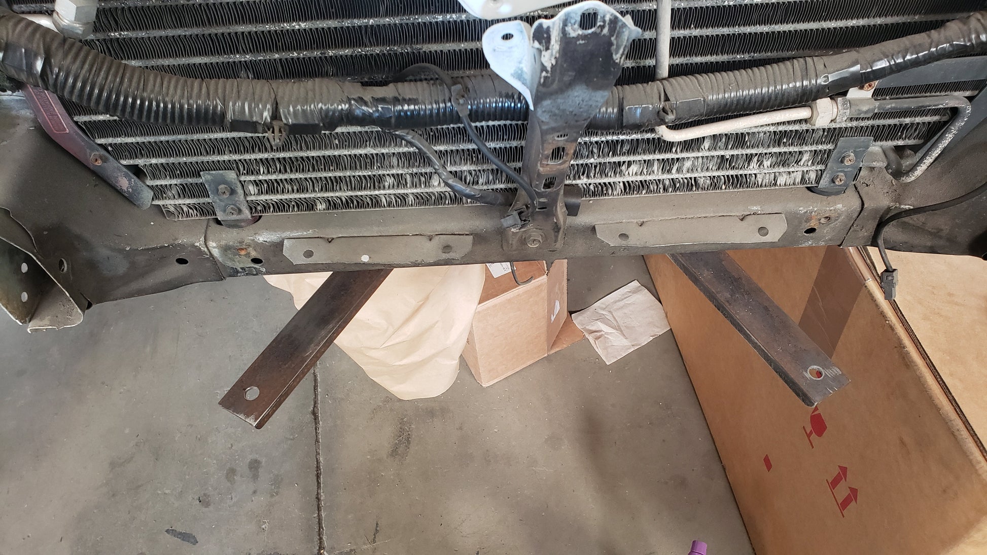 Intercooler mounts